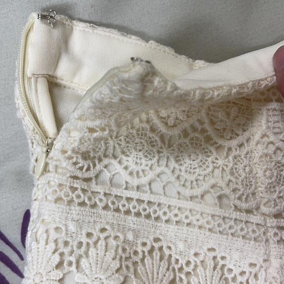 Forever 21 Lace Overlay Shorts Size Small - Picture 6 of 12